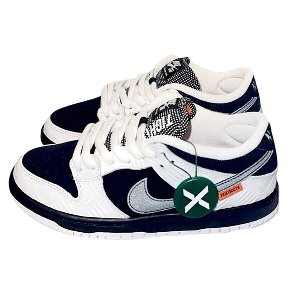 NWT!!! Nike SB Dunk Low Tightbooth 6M/7.5W - Picture 1 of 9